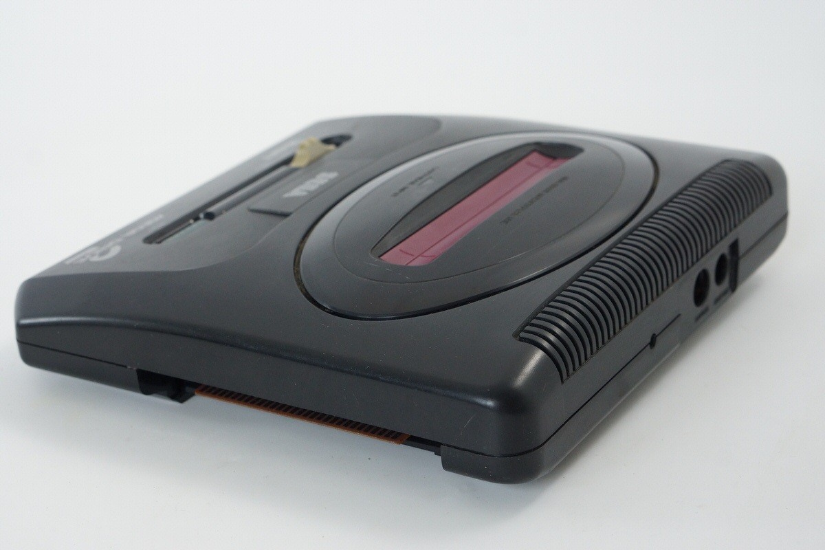 MEGA DRIVE 2 Console “System Only” HAA-2502 Tested JAPAN Game A20031301