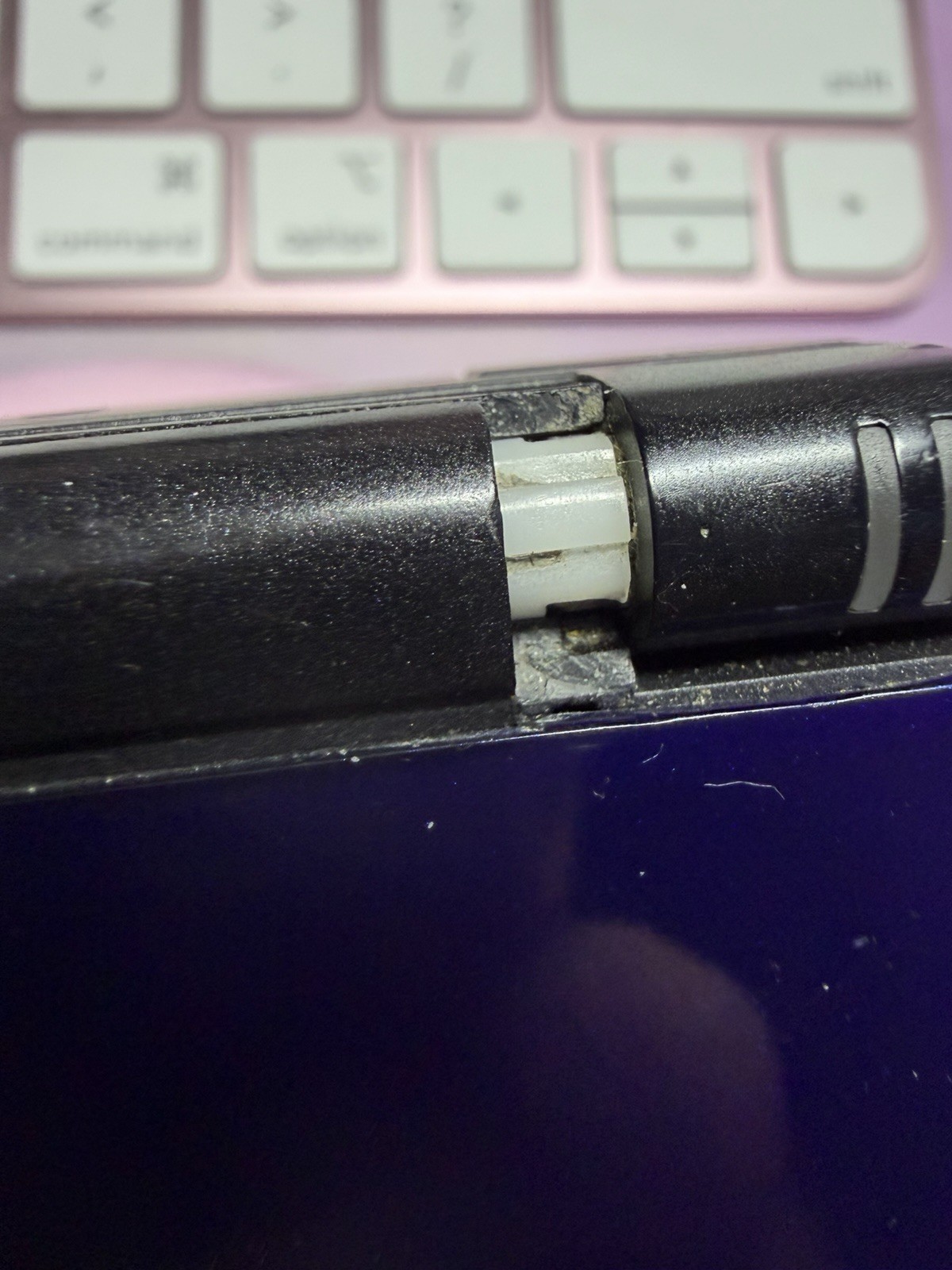 Nintendo DS Lite USG-001 For Parts or Not Working Broken Hinge And No Power