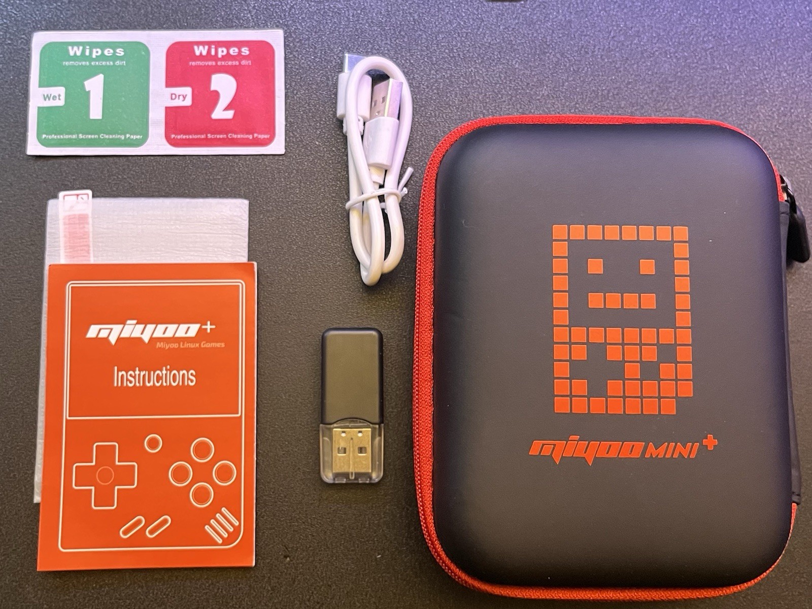 Handheld Gaming Lot: MiyooMini+, R35S, DS, 3DS, Riot, COD