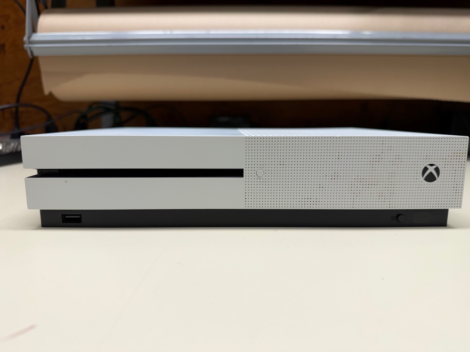 MICROSOFT XBOX ONE S WHITE CONSOLE W/ CONTROLLER 500GB WORKING