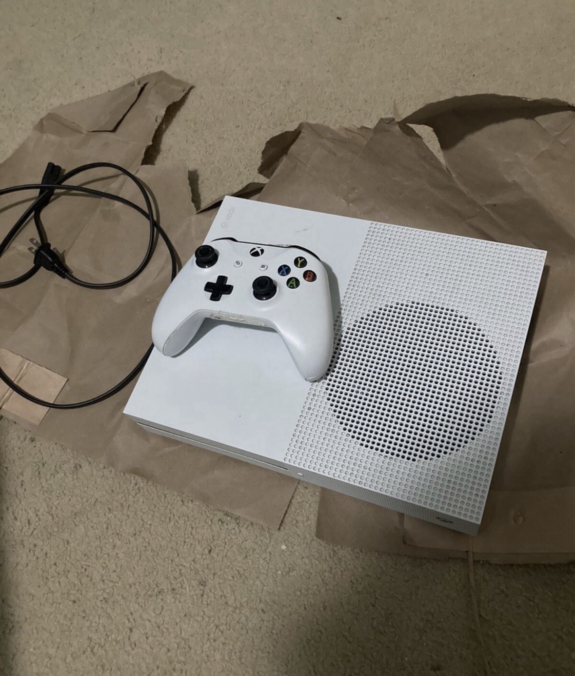 Microsoft Xbox One S White Console with Controller, Wi-Fi, Internet Browsing