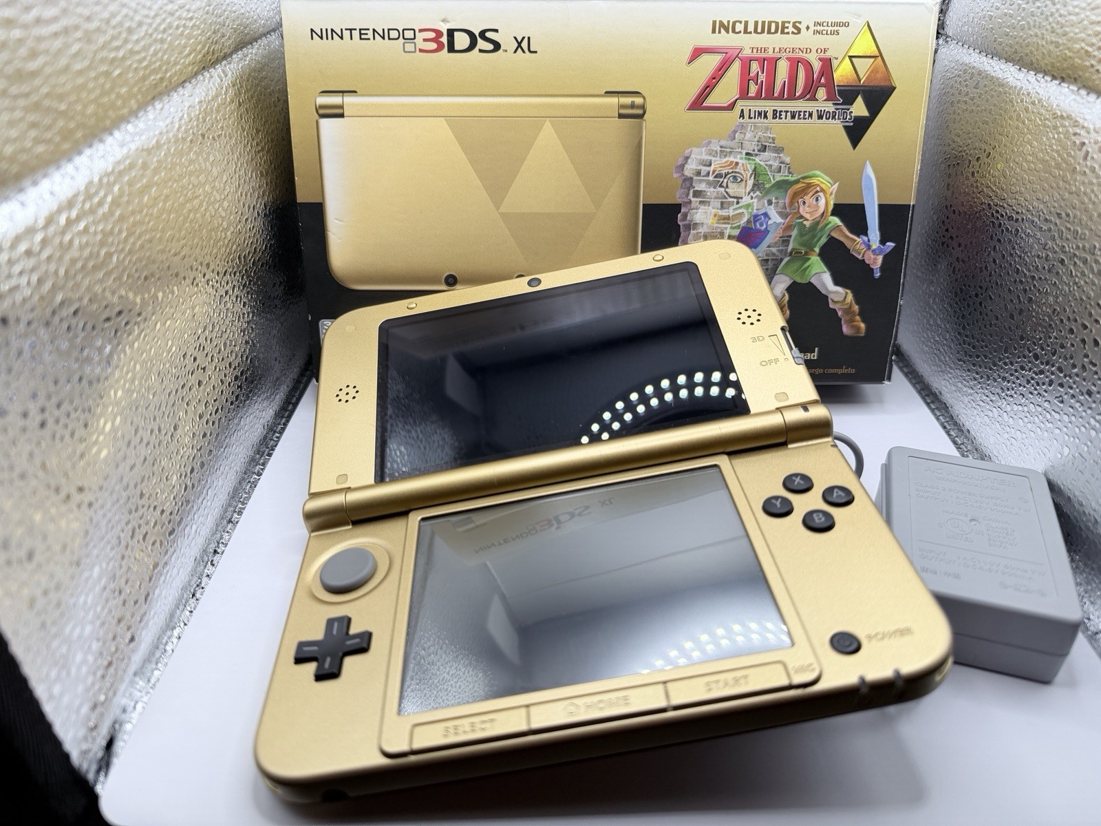 Nintendo 3DS XL Link Between Worlds Edition
