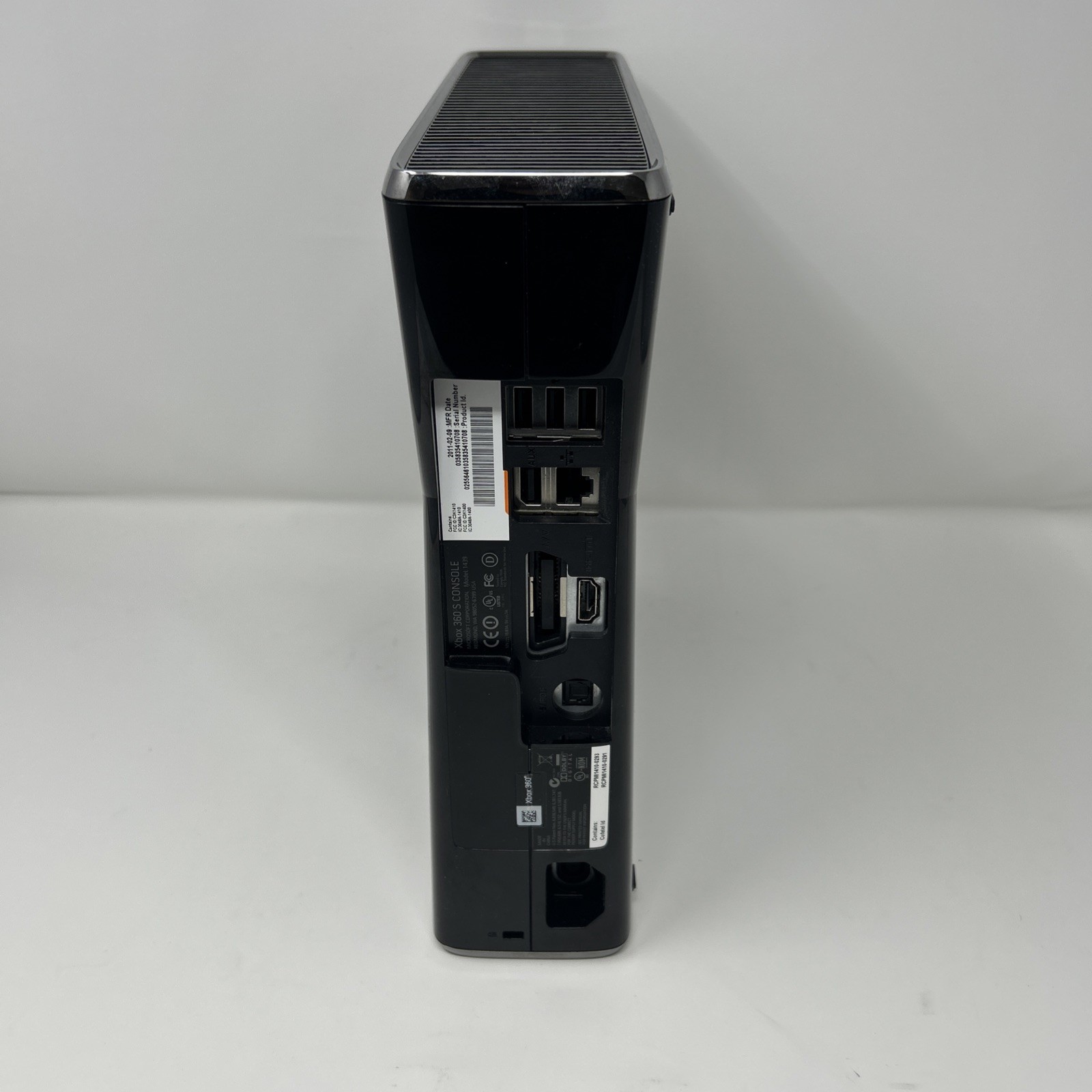 Microsoft Xbox 360 Slim 250GB Console Bundle – Refurbished Tested w/ Box