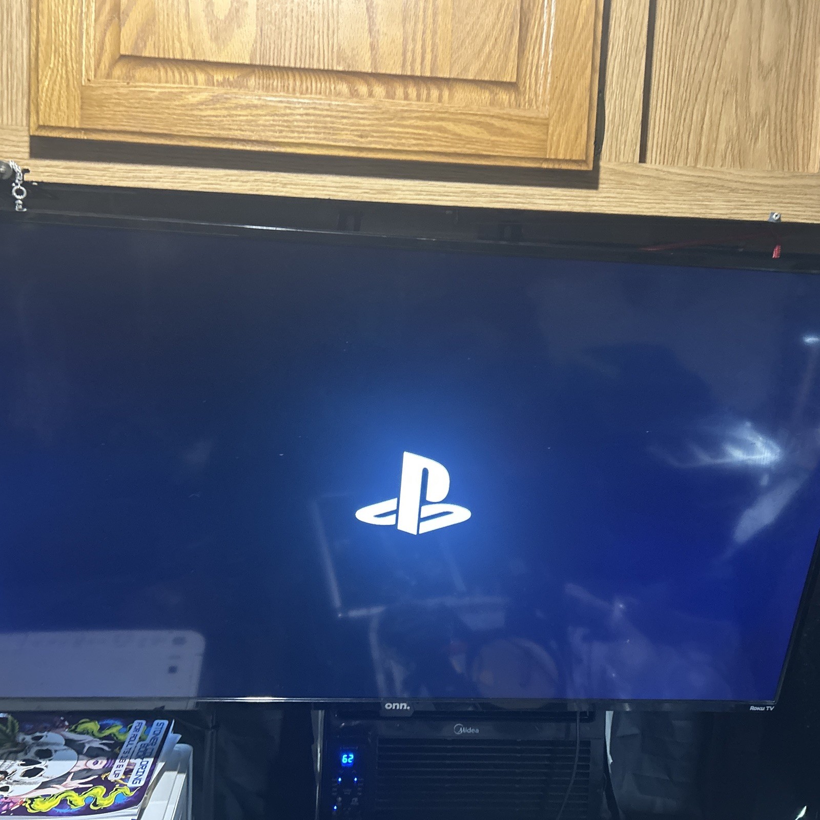 PS4 no games or controller here did power on it is sold as is no warranty