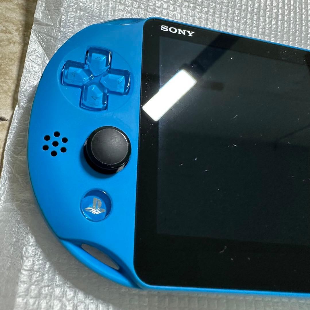 Sony PS Vita PCH-2000 ZA23 Aqua Blue Wi-Fi Box Charger 8GB Near Mint