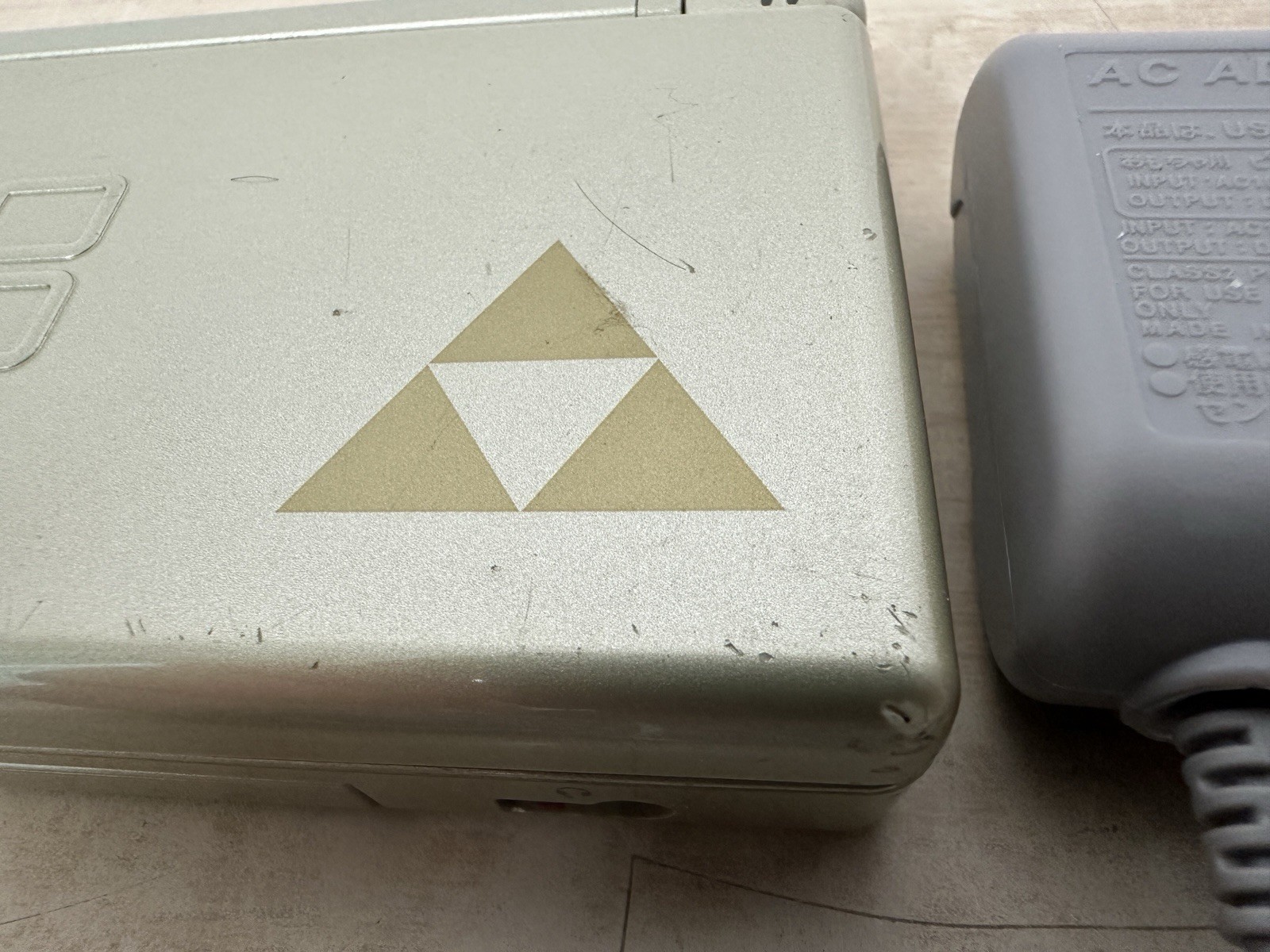 Nintendo DS Lite ZELDA TRIFORCE Handheld Console USG-001 w/ GBA Cover – WORKS!