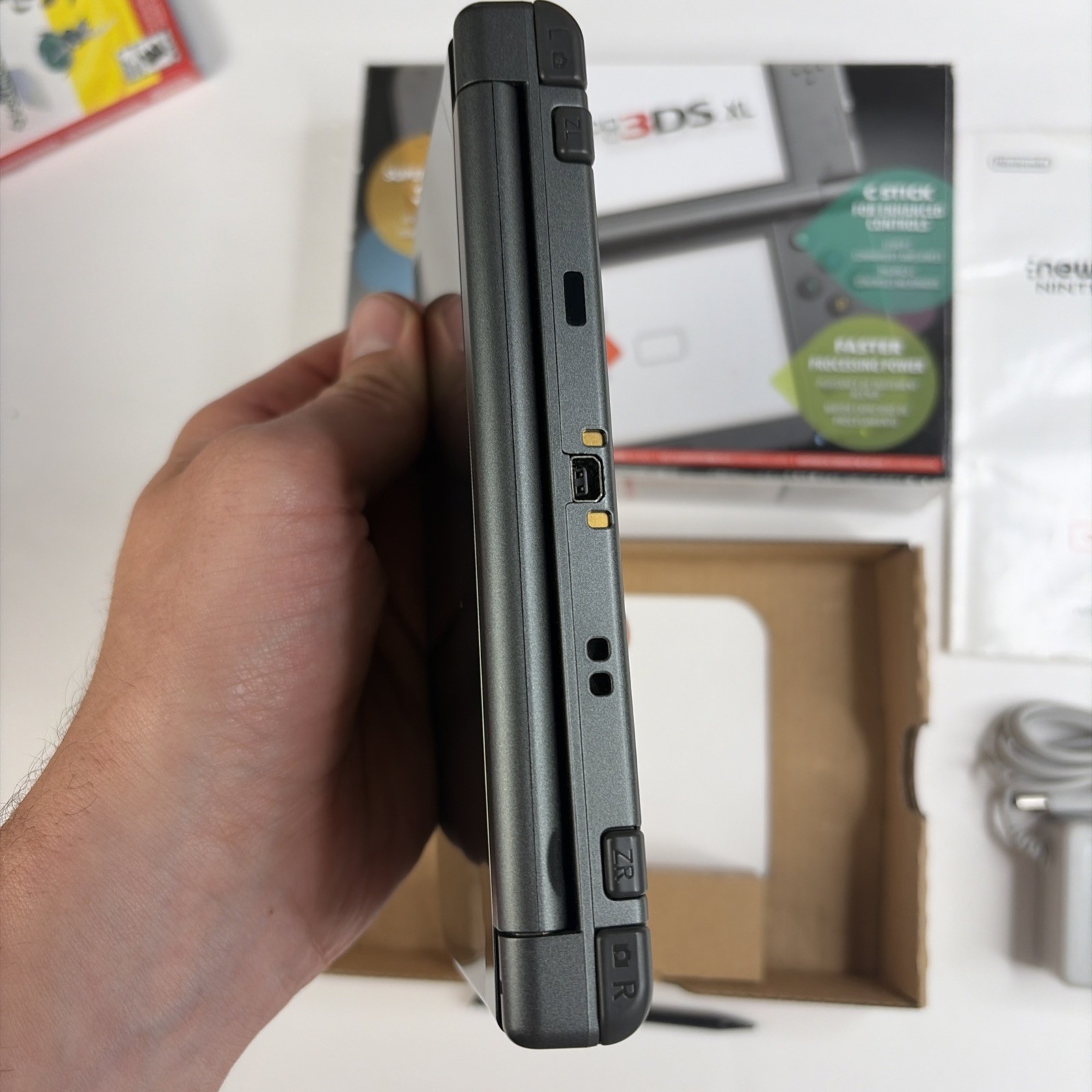 NICE! Nintendo New 3DS XL Black Complete Box W Charger Stylus US Model Top IPS
