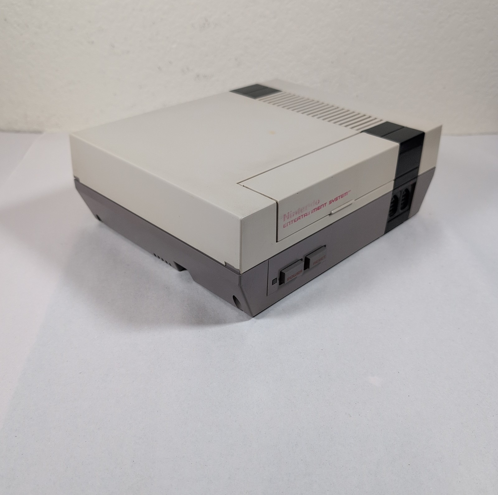 Nintendo NES-001 Console W/ Mario Duck Hunt Controller Light Gun Tested Working