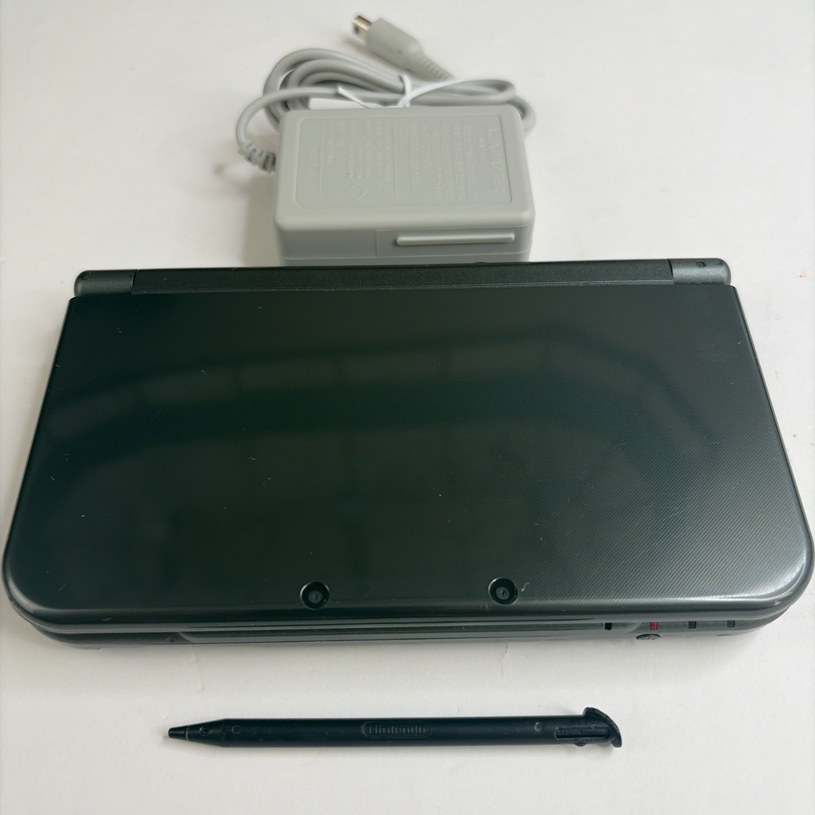 NICE! New Nintendo 3DS XL Gray Black Console Top IPS Charger Stylus US Version