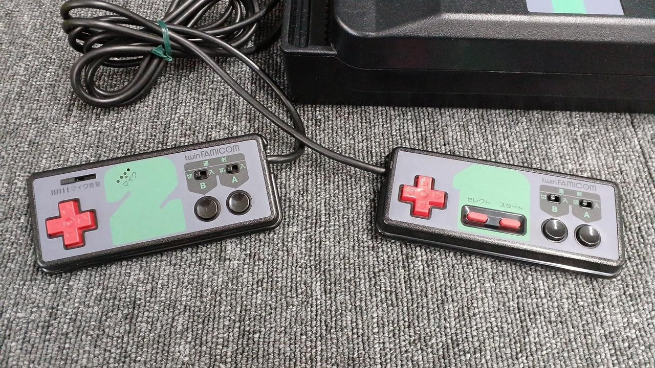 SHARP Twin Famicom AN-505-BK Black Console w Super Mario Bros 3 & Elnac Treasure