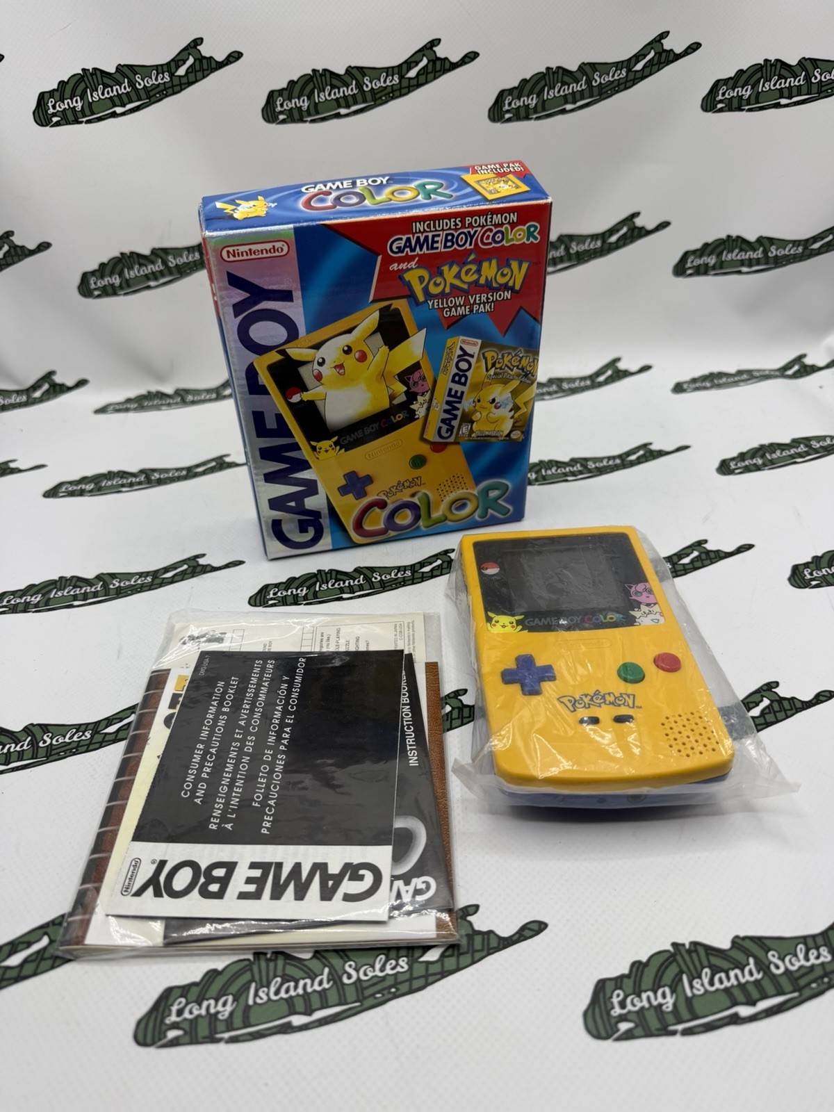 NEW! Pokemon – Nintendo GameBoy Color Pikachu Yellow Version – Complete CIB
