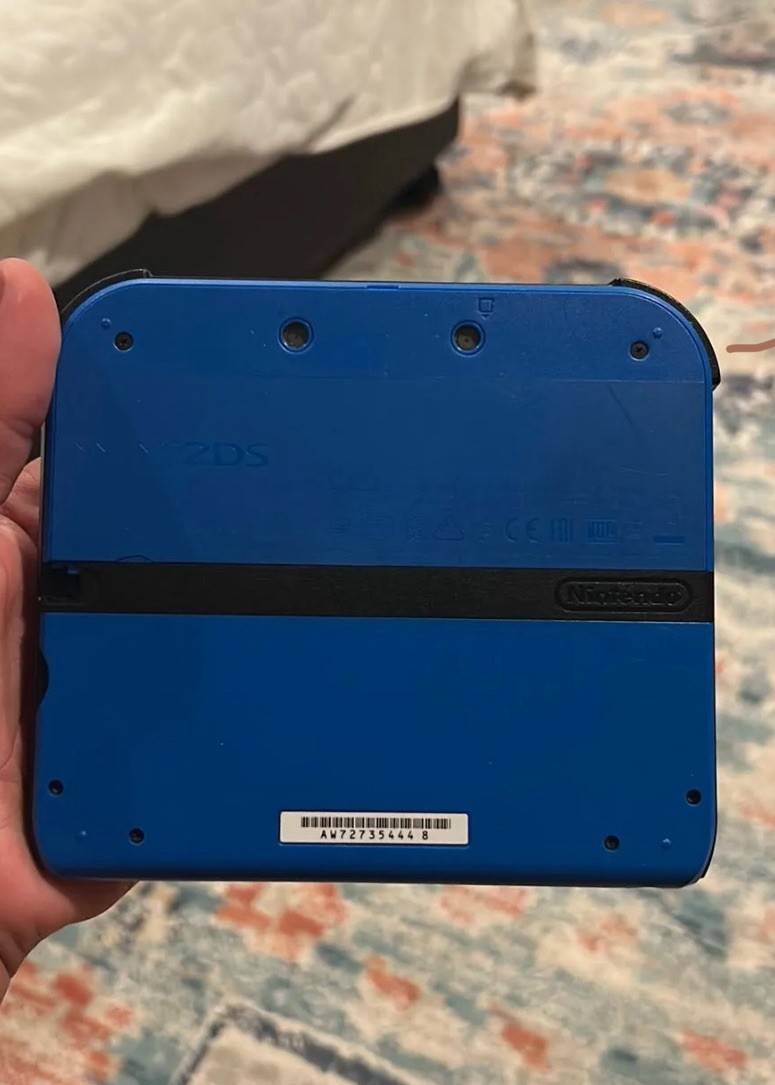 Nintendo 2DS Handheld System/Console w/ Charger – Blue PLEASE READ DESCRIPTION
