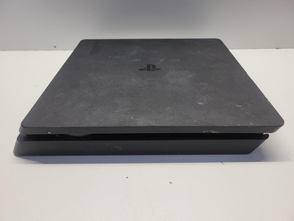SONY PS4 SLIM W/ACC (P14027921)