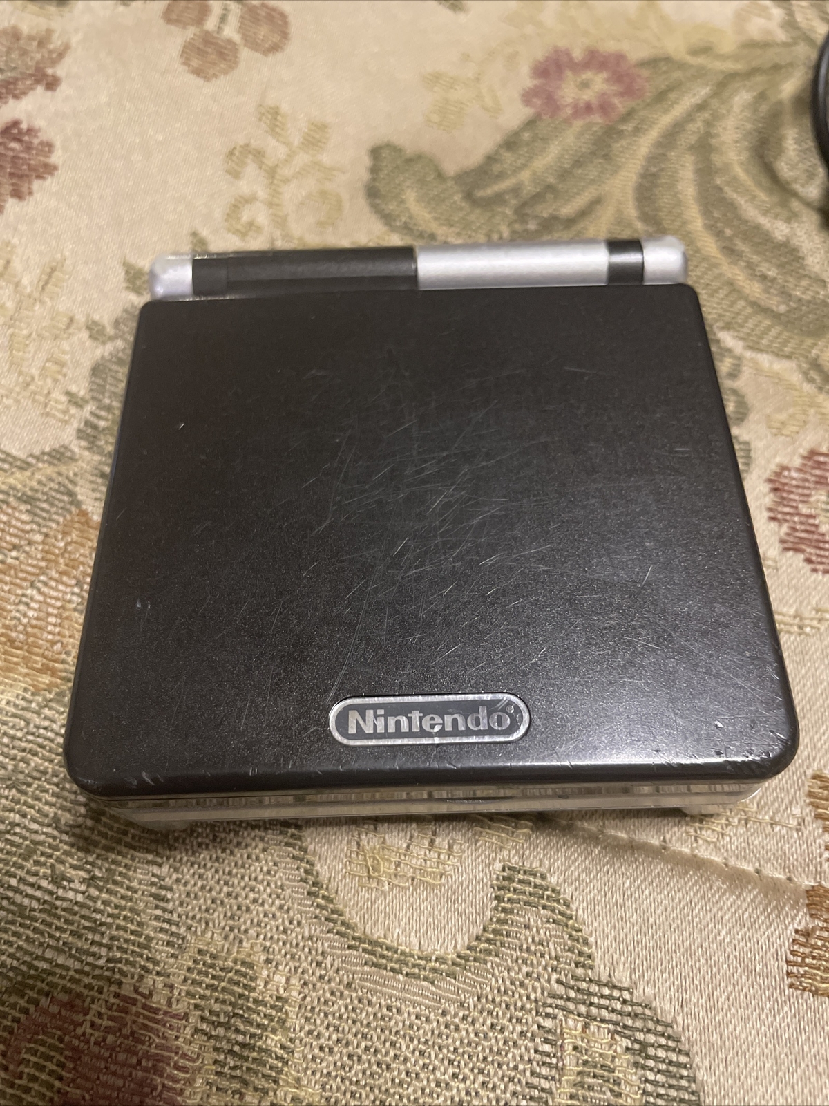 Nintendo GameBoy Advance SP Console Silver/black, Charger & Pouch AGS-001 Tested