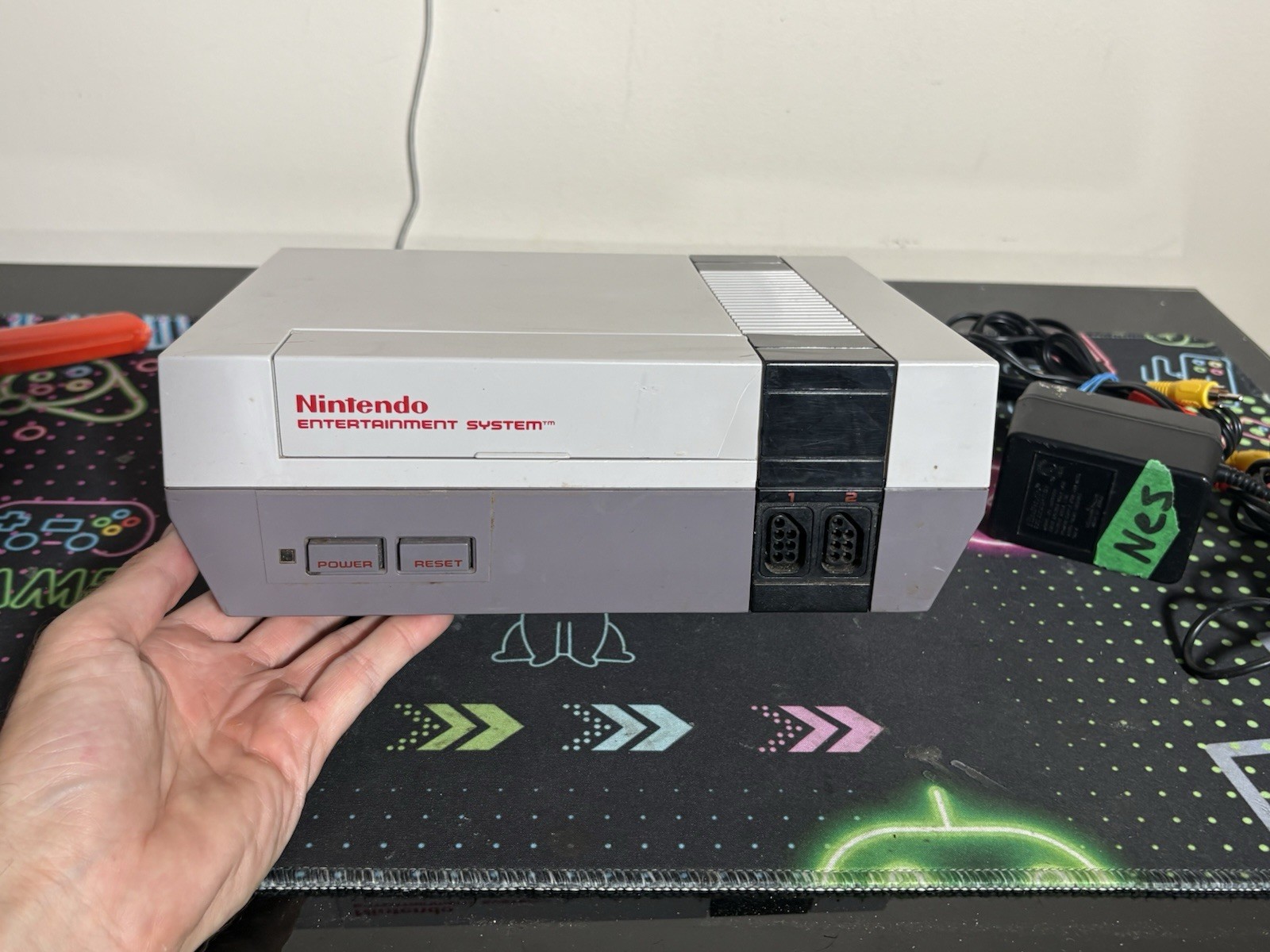 Nintendo Original NES-001 Entertainment System NES Console With Zapper