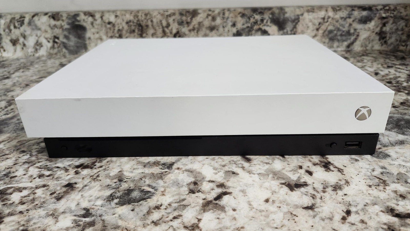 Xbox One X 1TB Robot White SE w CONTROLLER & CABLES FAST SHIPPING📦🎮🔥