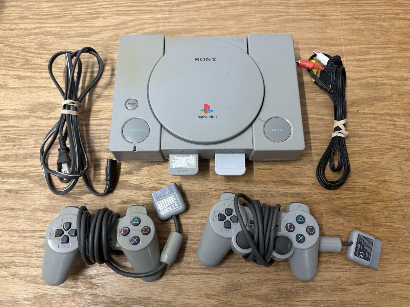 Sony PlayStation 1 (PS1) Gray Console Gaming System SCPH-7501 Tested