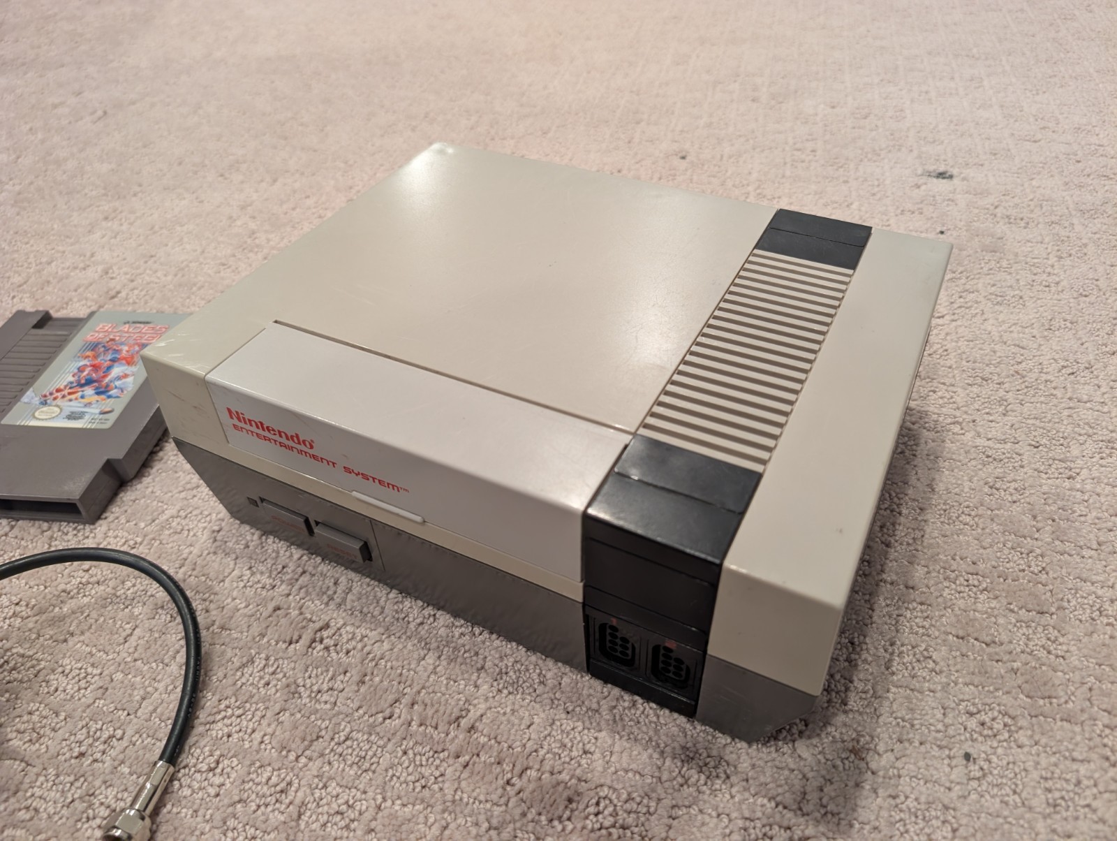 Nintendo NES Console Bundle w/ Blades Of Steel & Controller, Power Supply, Cable
