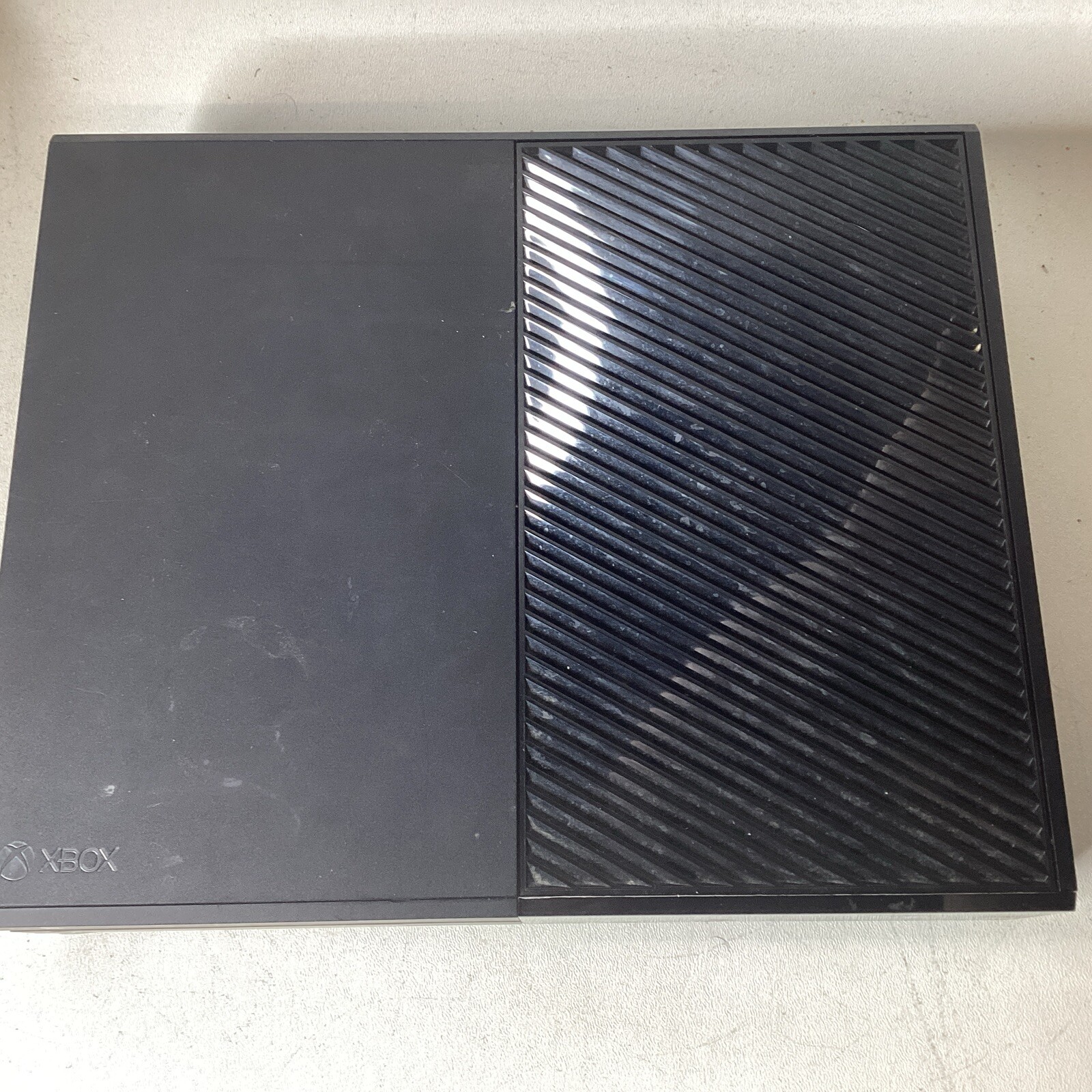 Microsoft Xbox One 1540 | 1TB HDD | Console Only