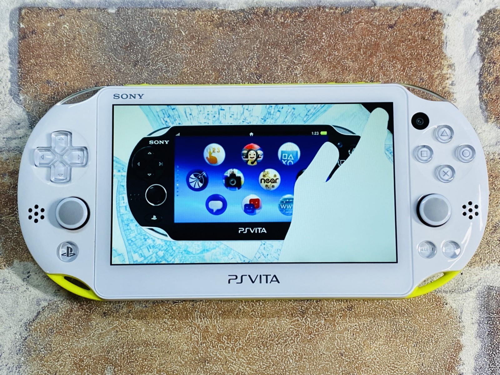 Sony PS Vita Lime Green/White PCH 2000 ZA13 Playstation Charger 16GB Tested Ex