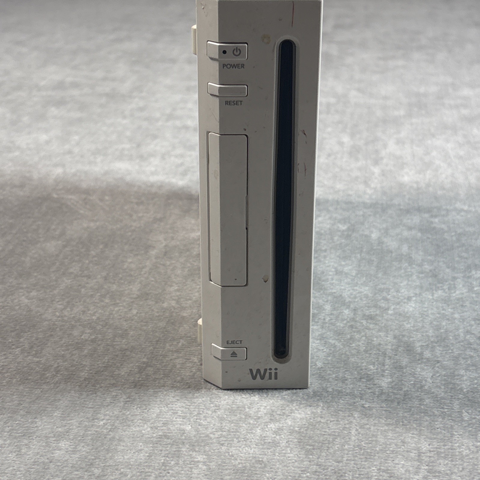 NINTENDO WII CONSOLE With Cables Plus Sensor