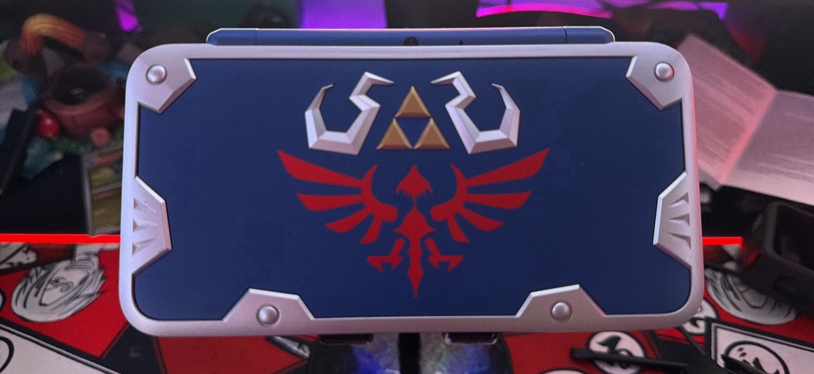 Nintendo New 2DS XL Hyrule Edition Blue/Gray special edition