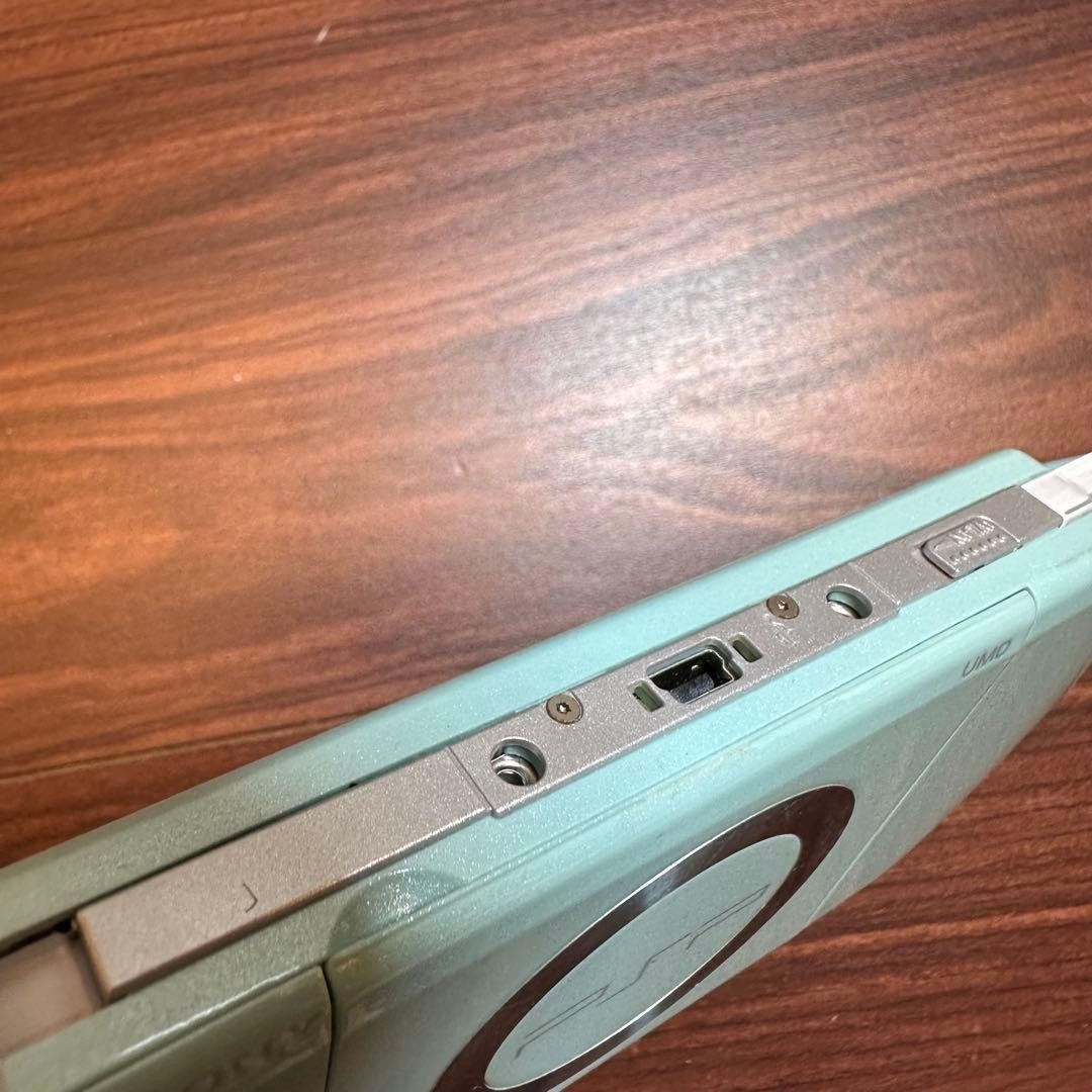PSP 2000 console, mint green 835 From Japan