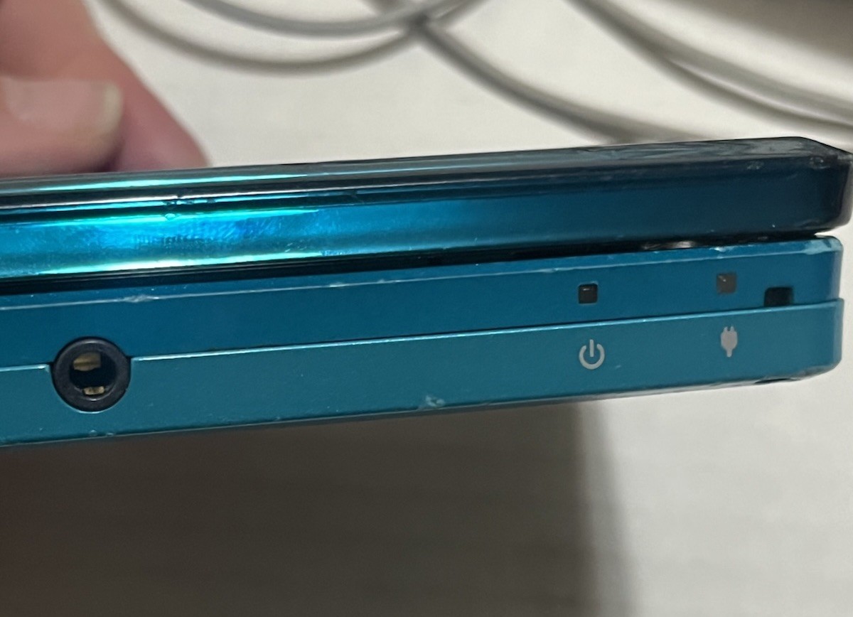 Nintendo 3DS CTR-001 Aqua Blue Handheld Video Gaming Console – For Parts