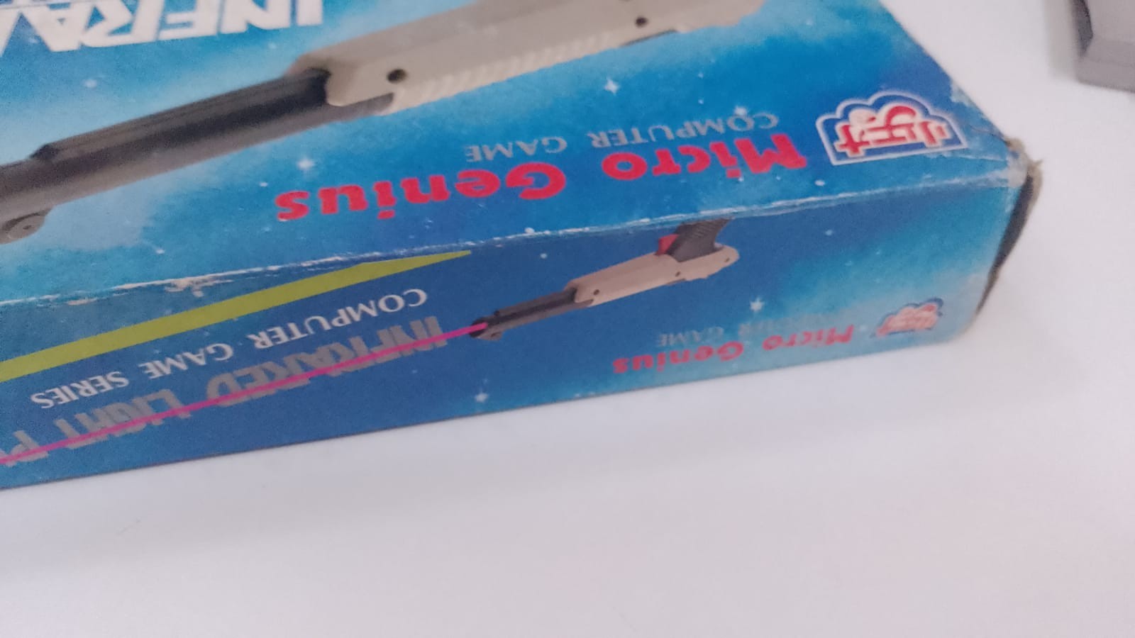 FAMICLON- INFRARED LIGHT PHASER GUN + BOX -15 PIN – MICRO GENIUS- RARE