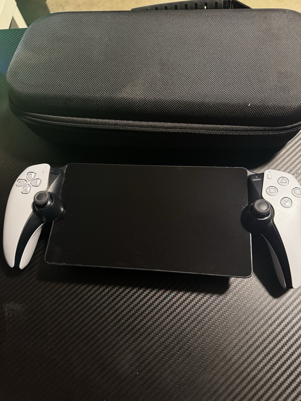 Sony PlayStation Portal Remote Player Handheld for PS5 White/Black + Case