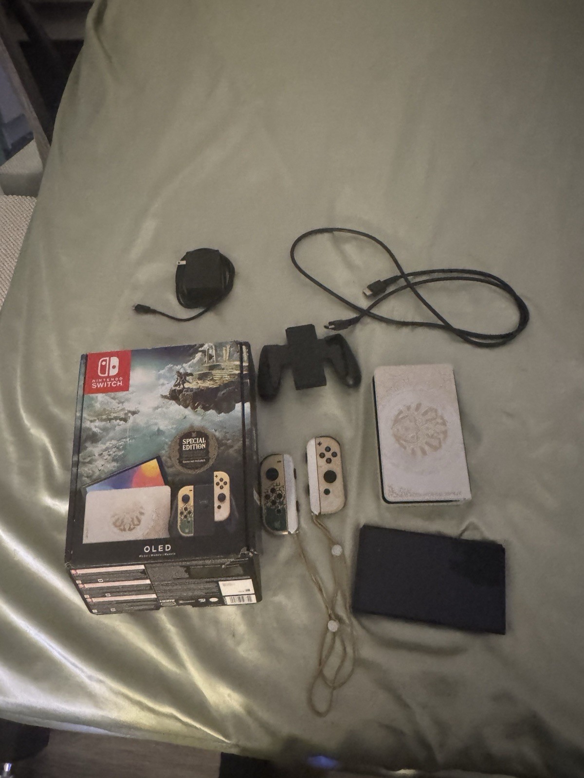 Limited Edition Tears of the Kingdom Nintendo Switch OLED Model 64GB. USED