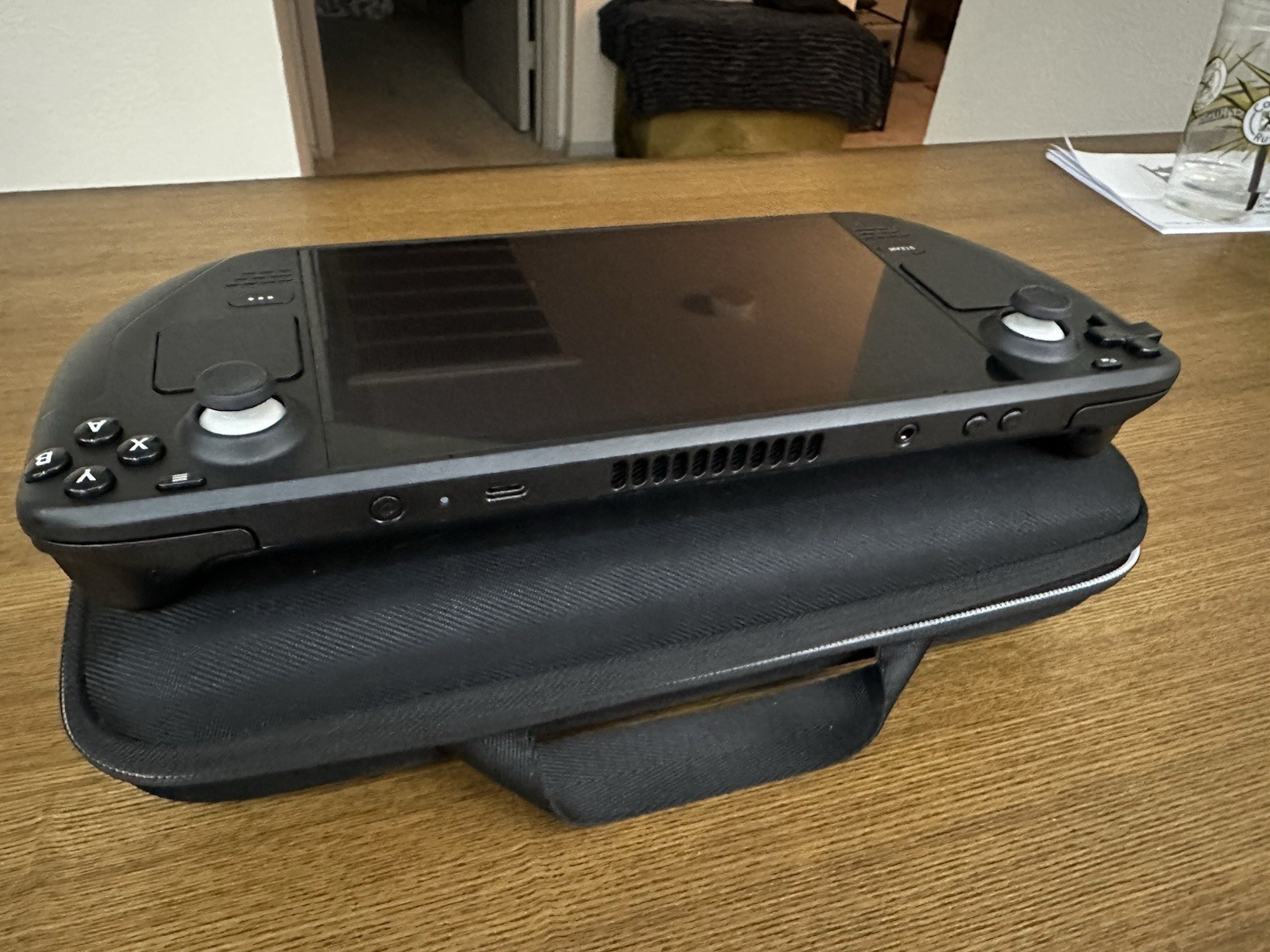 Valve Steam Deck Handheld System Black w/ Carrying Case Wi-Fi USB-C