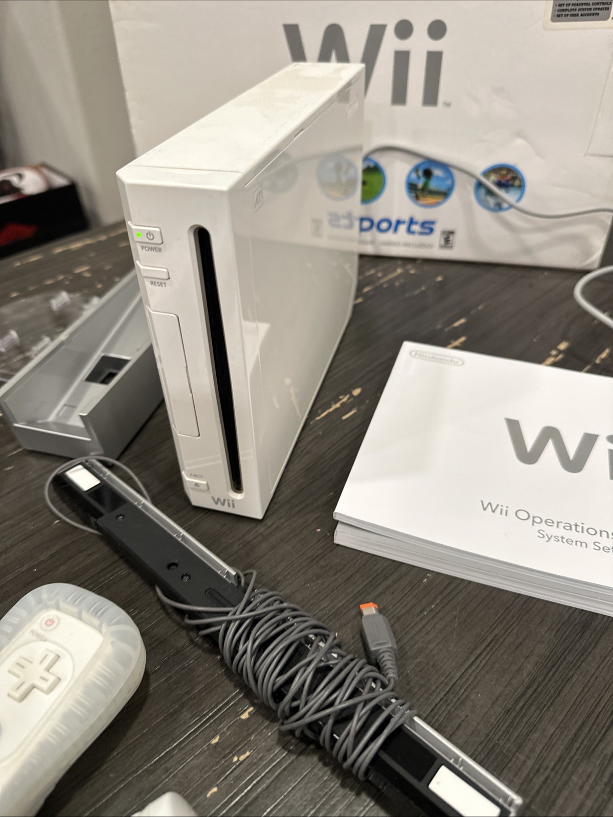 Nintendo Wii Console With Remote Numchuck Cords Sensor Manuel No Games Included