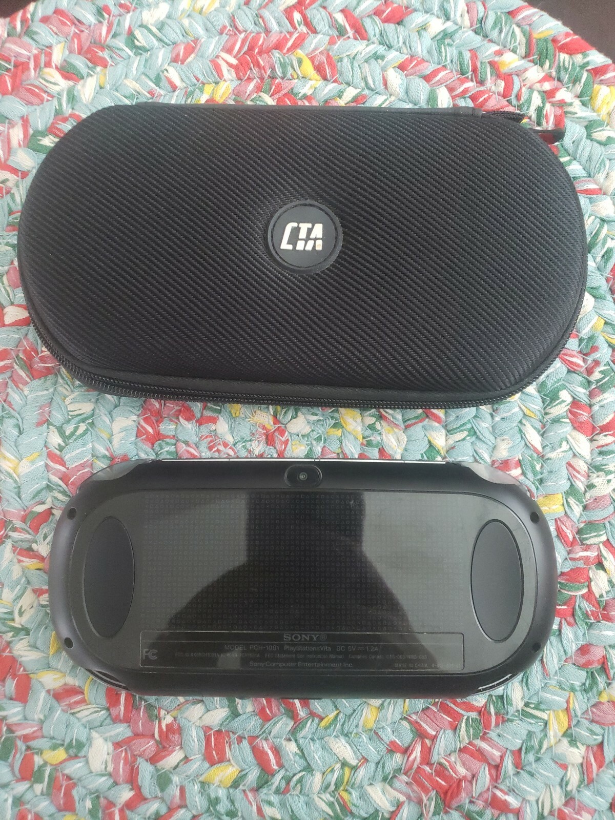 Sony PlayStation Vita Black 16 GB w/ Case
