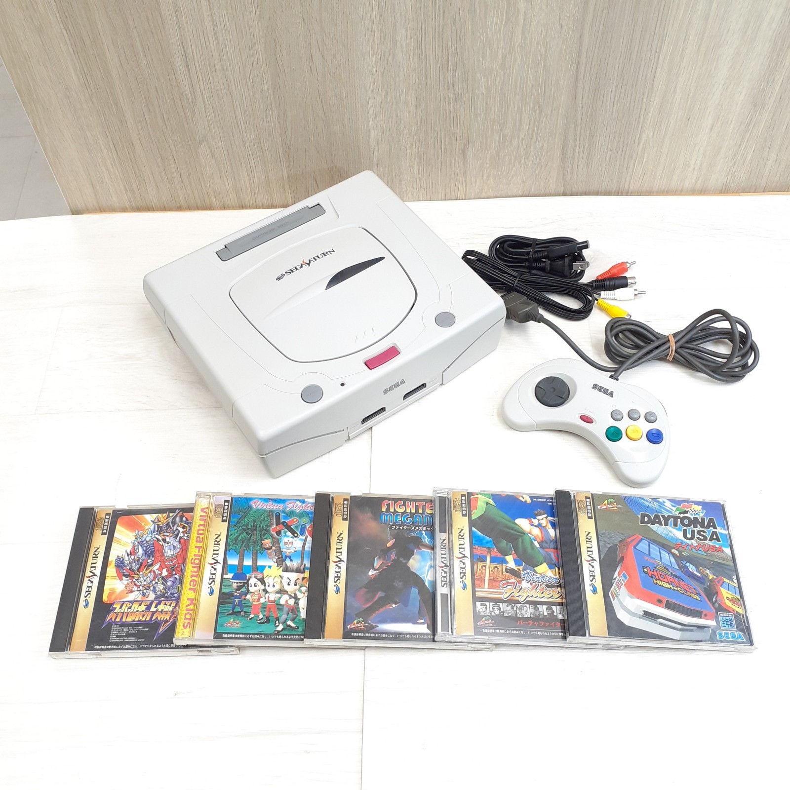 Japanese Sega Saturn White Console Bundle with 5 Games DAYTONA USA V. Fighter