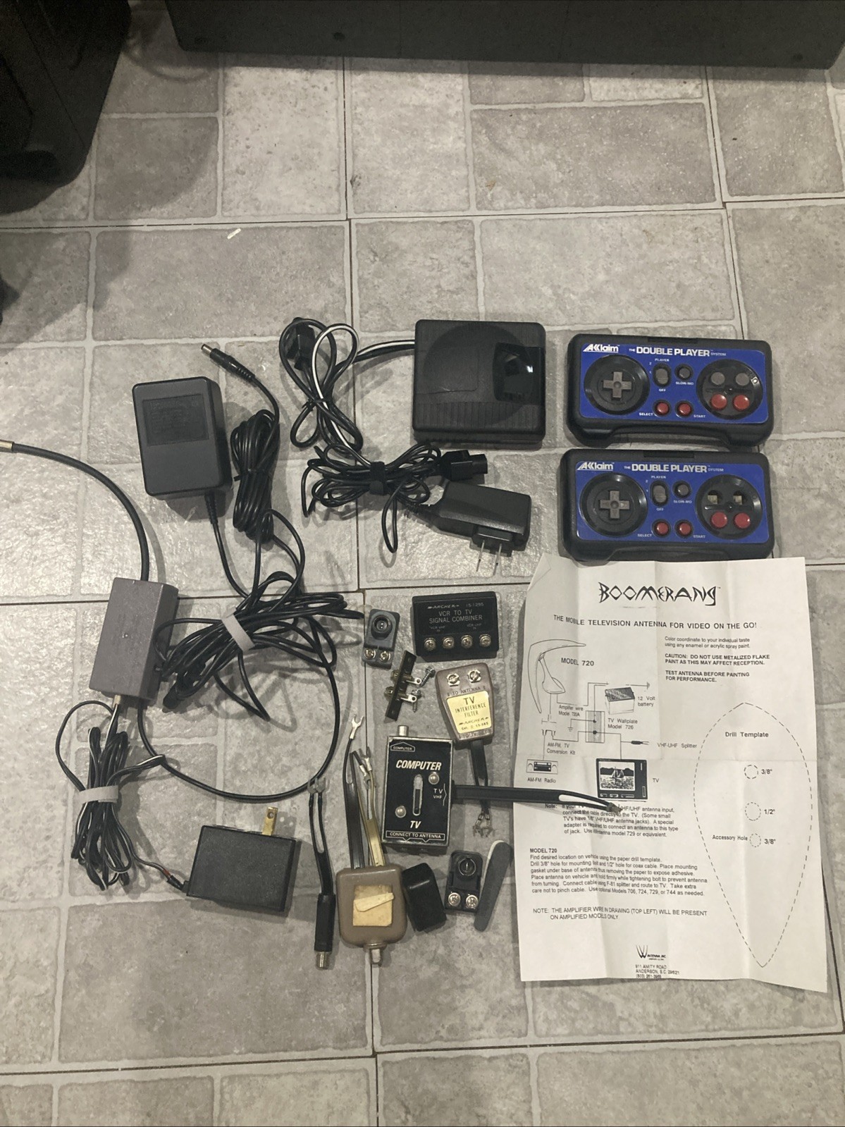 Vintage Nintendo Acclaim Double Player System UNTESTED W/Additional Mystery Item
