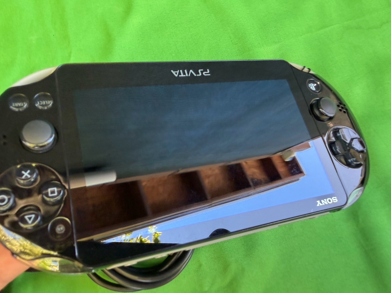 Sony PlayStation Vita PCH-2000 Slim Khaki / Black Edition – Excellent Condition