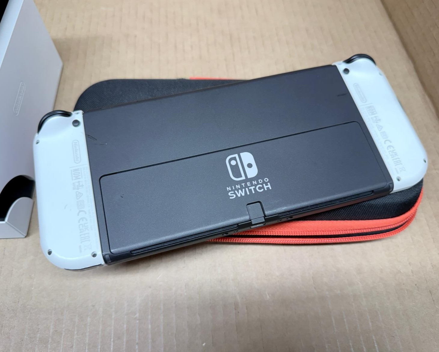 Nintendo Switch – OLED Model with White Joy-Con