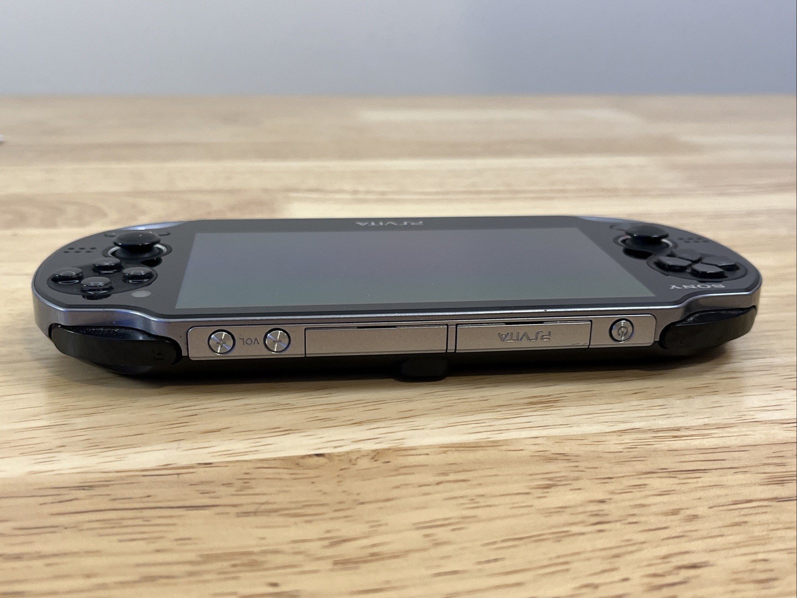 PlayStation Vita PCH-1101 OLED Complete in Box 64GB Card Cradle Case AC Charger
