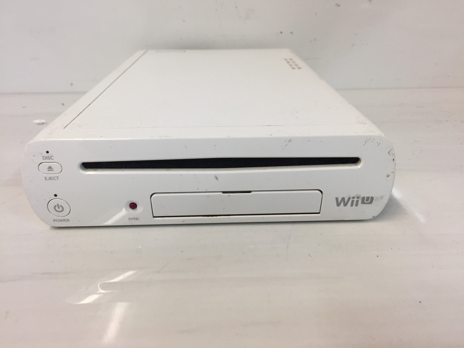 Nintendo Wii U 8GB White Console WUP-001(02) Powers On No Video For Parts