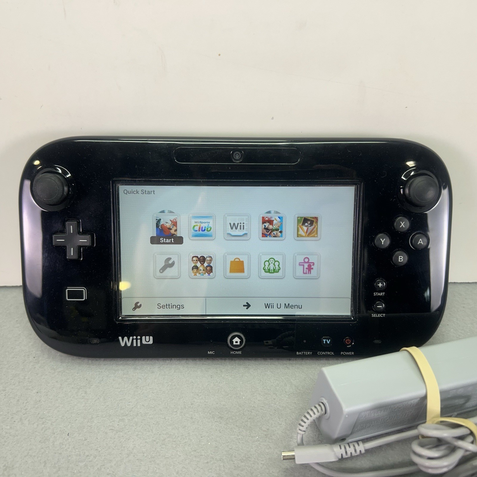 Nintendo Wii U GamePad Controller WUP-010 (USA) Black W Charger Tested Works