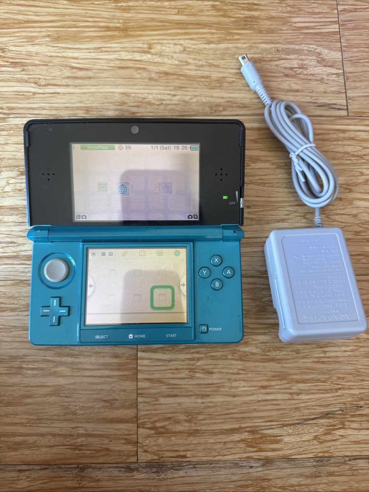 Nintendo 3DS Handheld System – Aqua Blue. Turquoise. Tested. No Stylus