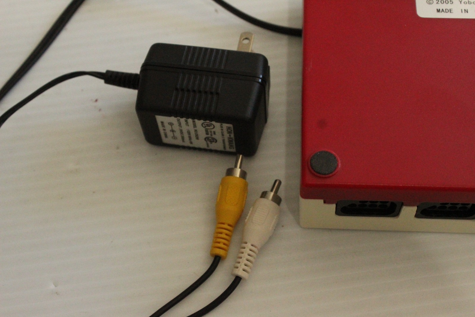 Yobo Gameware OT-8008 with Controller plays NES Tested Working