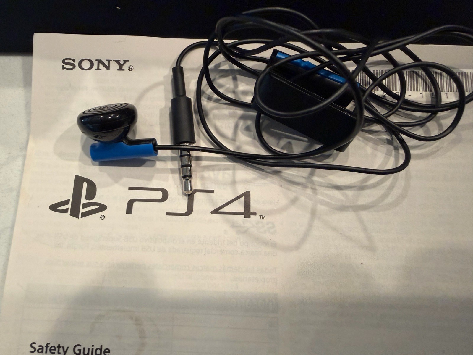 SONY PS4 PlayStation 4 1TB Bundle Games Cords Controllers Ear Piece.