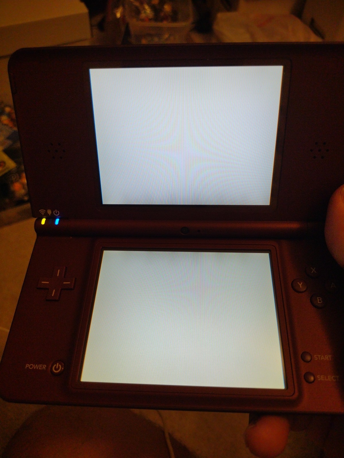 Nintendo DSi LL – Wine Red – Japanese Version