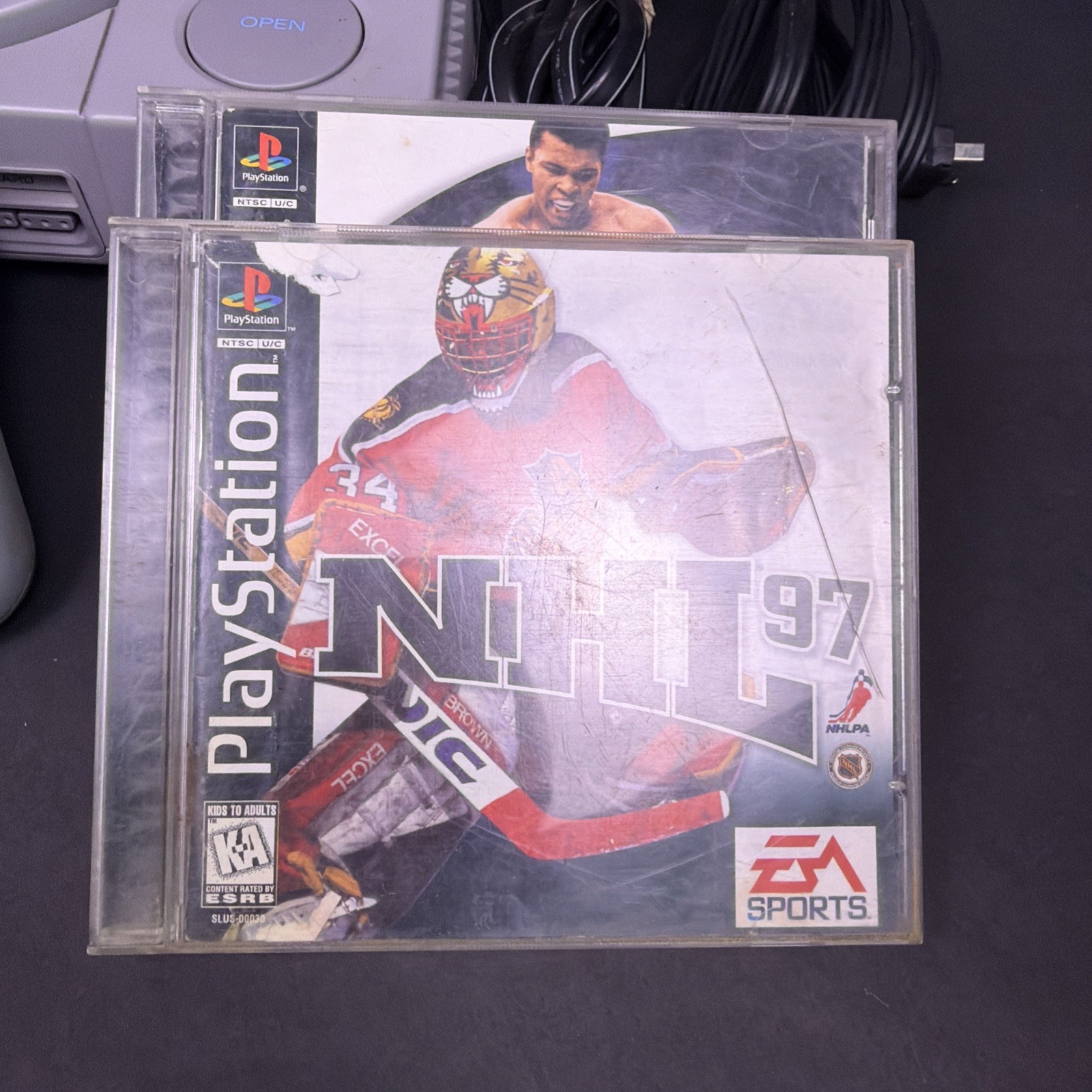 Sony PlayStation PS1 SCPH-5501 NTSC-U/C Gray W/ Controller Games Mem Card Cables