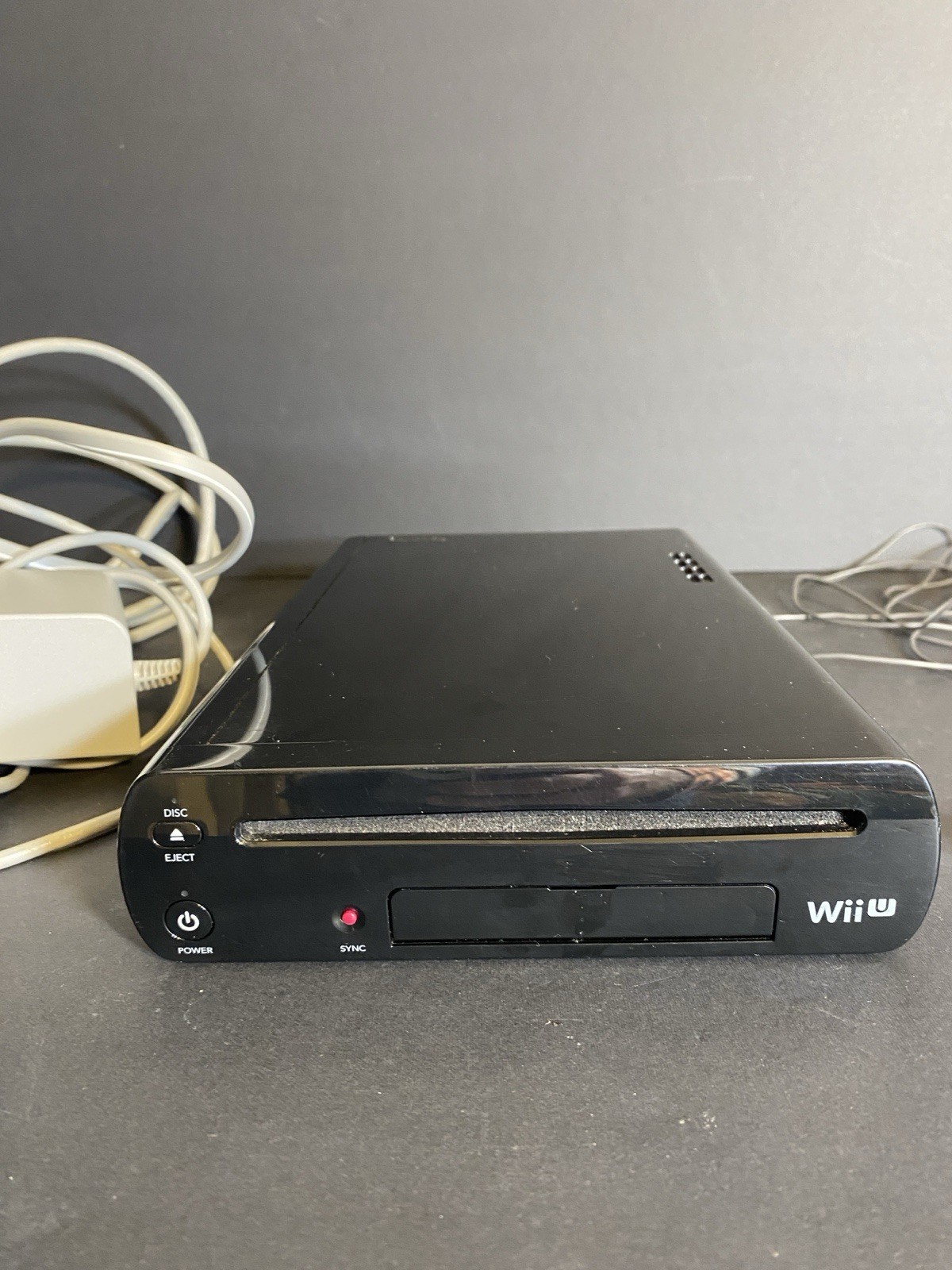 Nintendo Wii U WUP-101(02) Black Home Console only 32GB Works Great With Cables