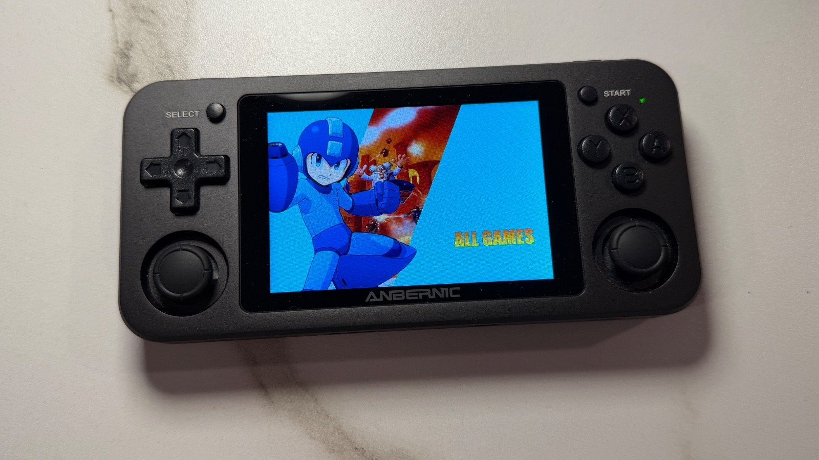 Anbernic RG 351 M w/64 GB and over 2500 games