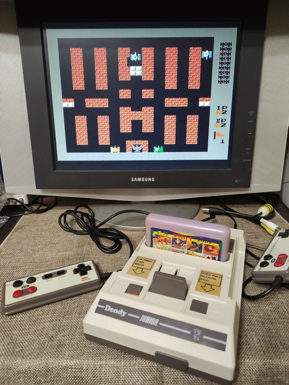 dendy junior steepler 8bit console