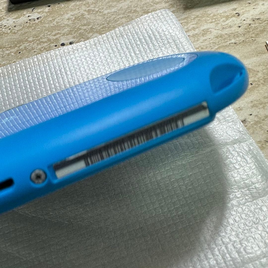 Sony PS Vita PCH-2000 ZA23 Aqua Blue Wi-Fi Box Charger 8GB Near Mint